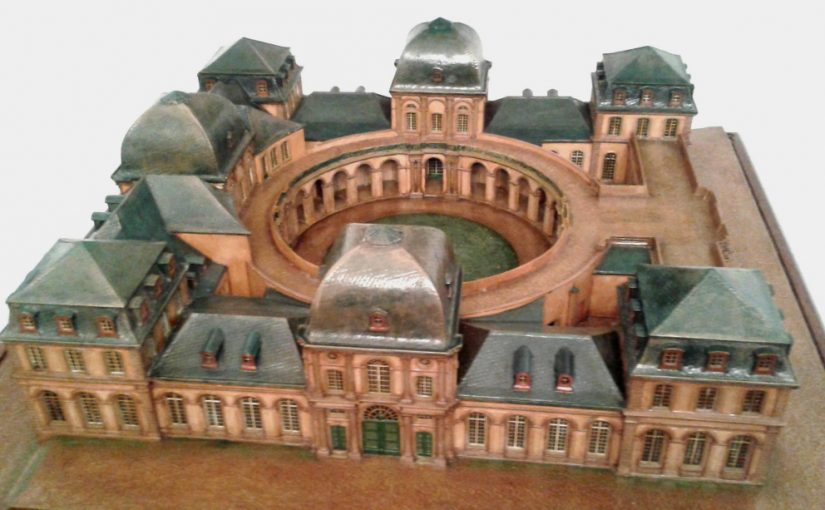 Das restaurierte Modell des Poppelsdorfer Schlosses
